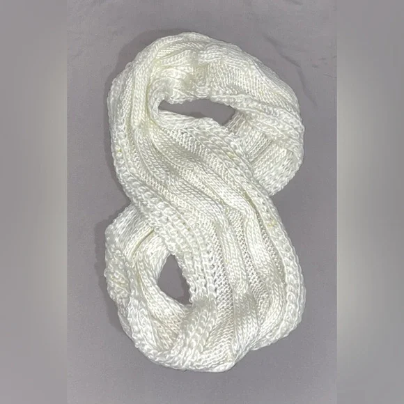 White Infinity Scarf - Picture 5 of 6